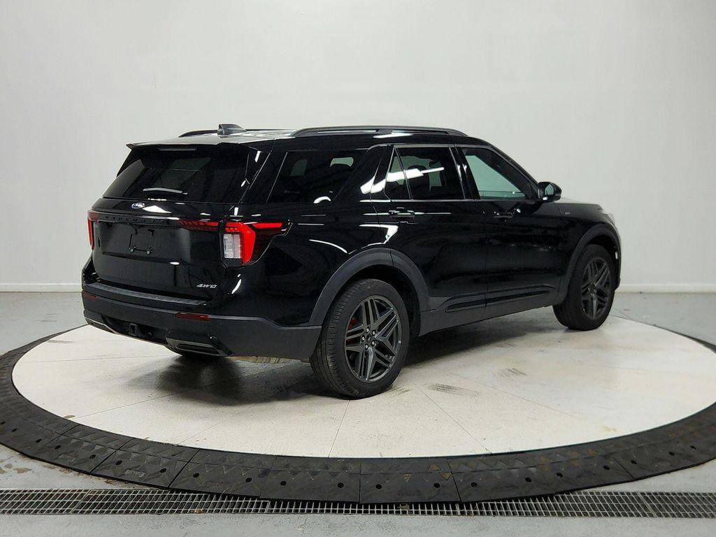 used 2025 Ford Explorer car, priced at $38,986