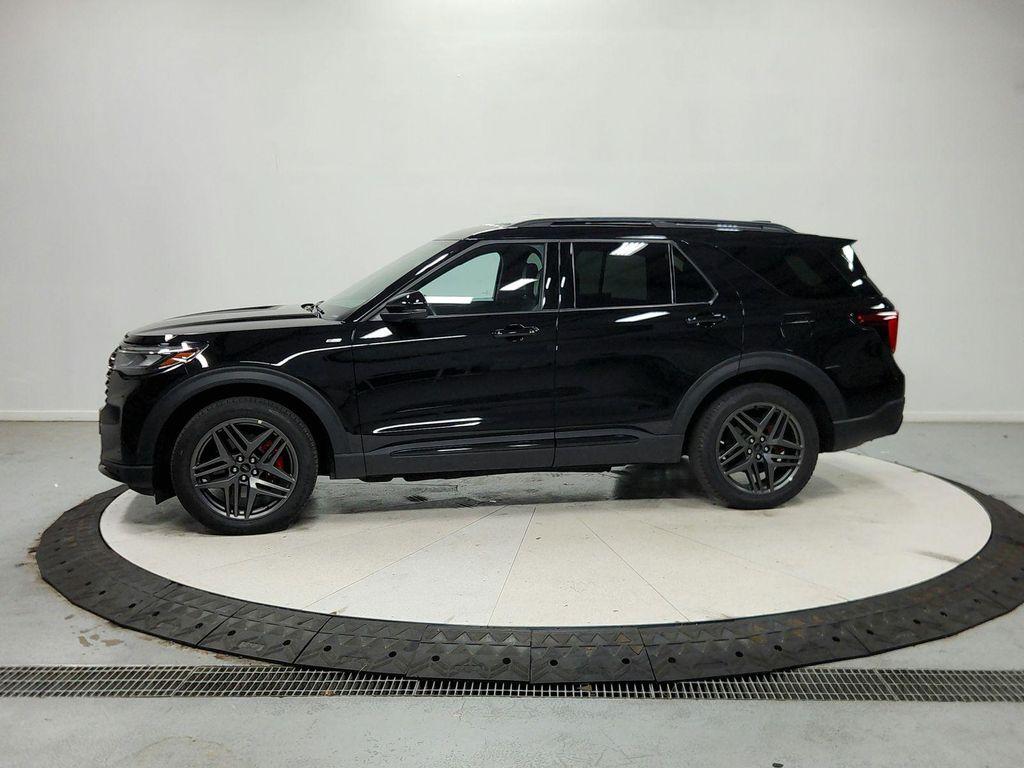 used 2025 Ford Explorer car, priced at $38,986