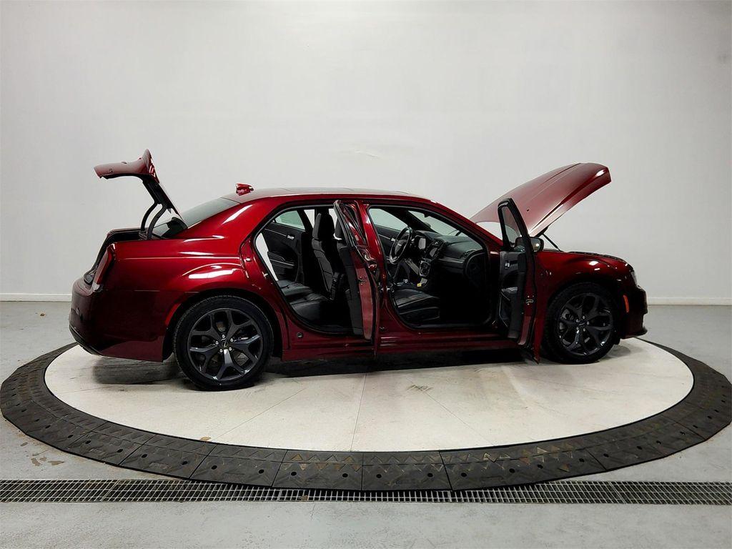 used 2021 Chrysler 300 car, priced at $25,636