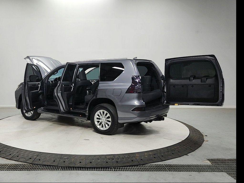 used 2023 Lexus GX 460 car, priced at $54,102