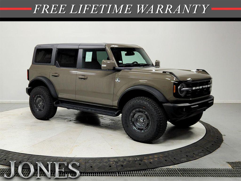 new 2025 Ford Bronco car, priced at $57,673