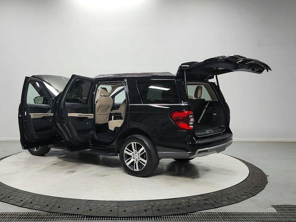 used 2024 Ford Expedition car, priced at $47,110