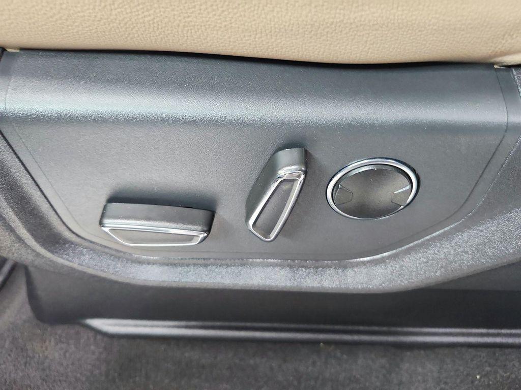 used 2024 Ford Expedition car, priced at $47,110