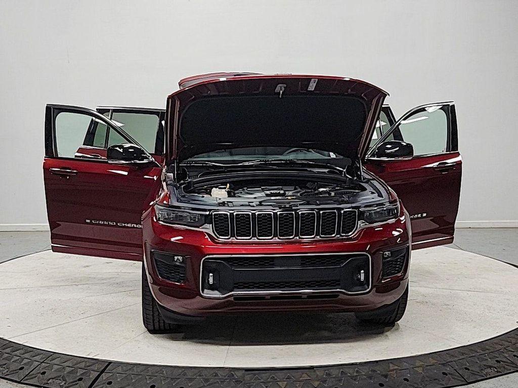 used 2023 Jeep Grand Cherokee car, priced at $33,388