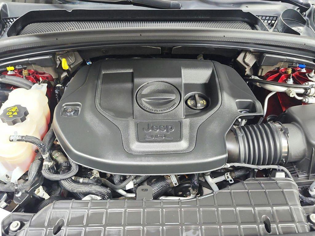 used 2023 Jeep Grand Cherokee car, priced at $33,388