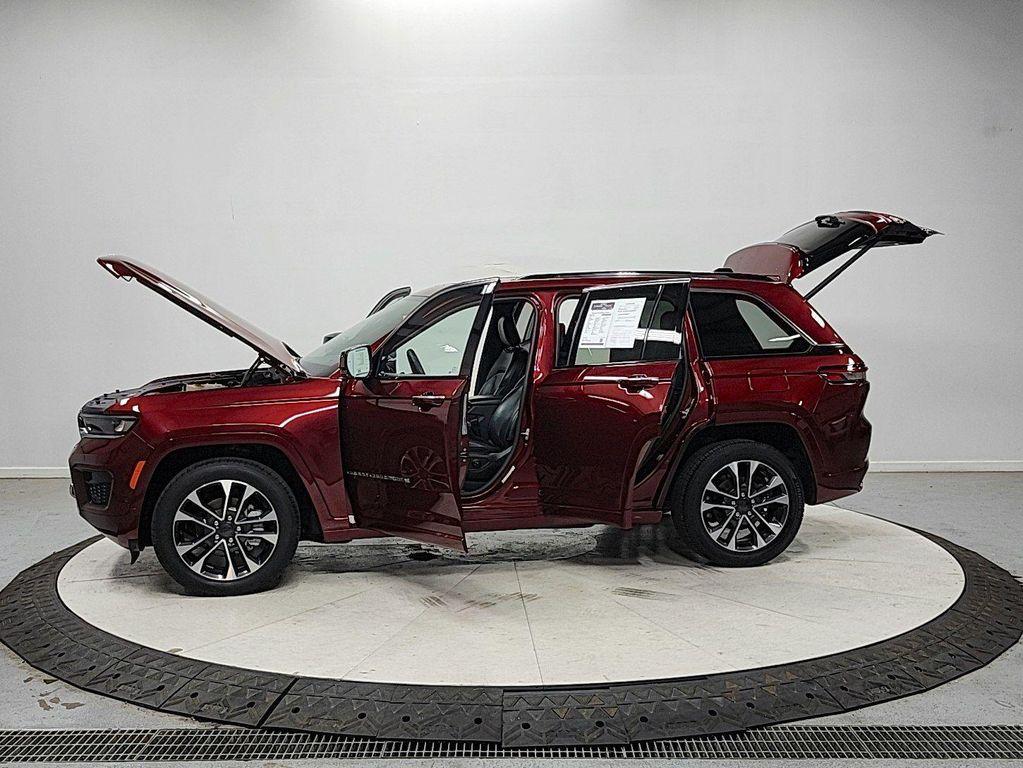 used 2023 Jeep Grand Cherokee car, priced at $33,388