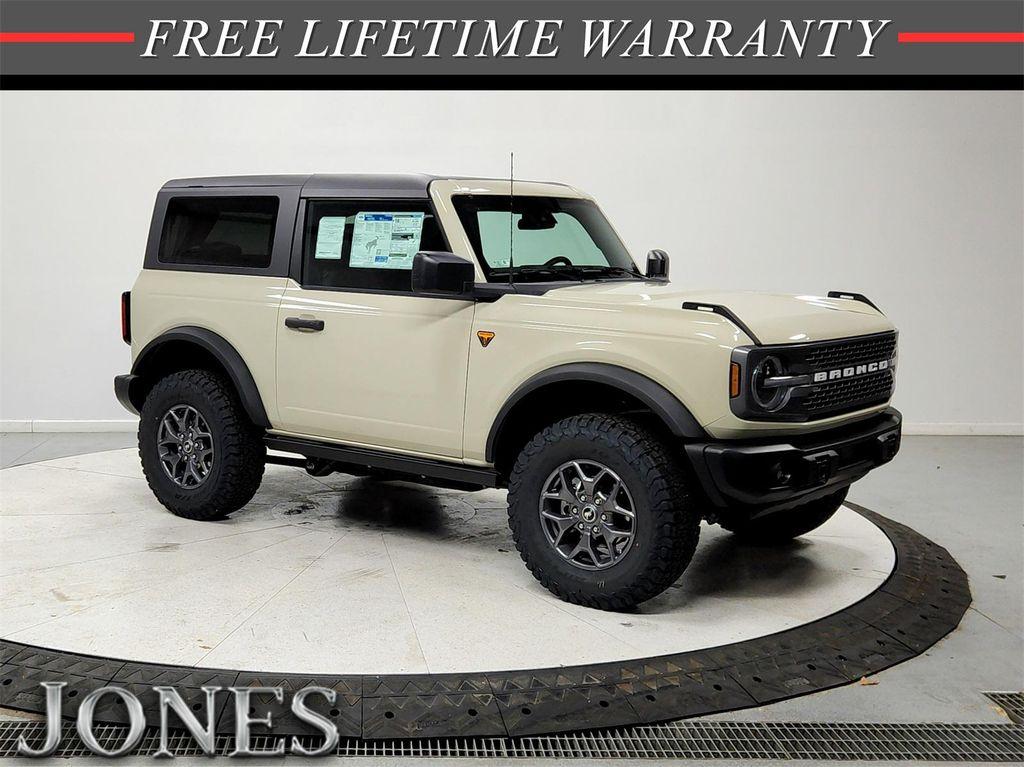 new 2025 Ford Bronco car, priced at $52,362