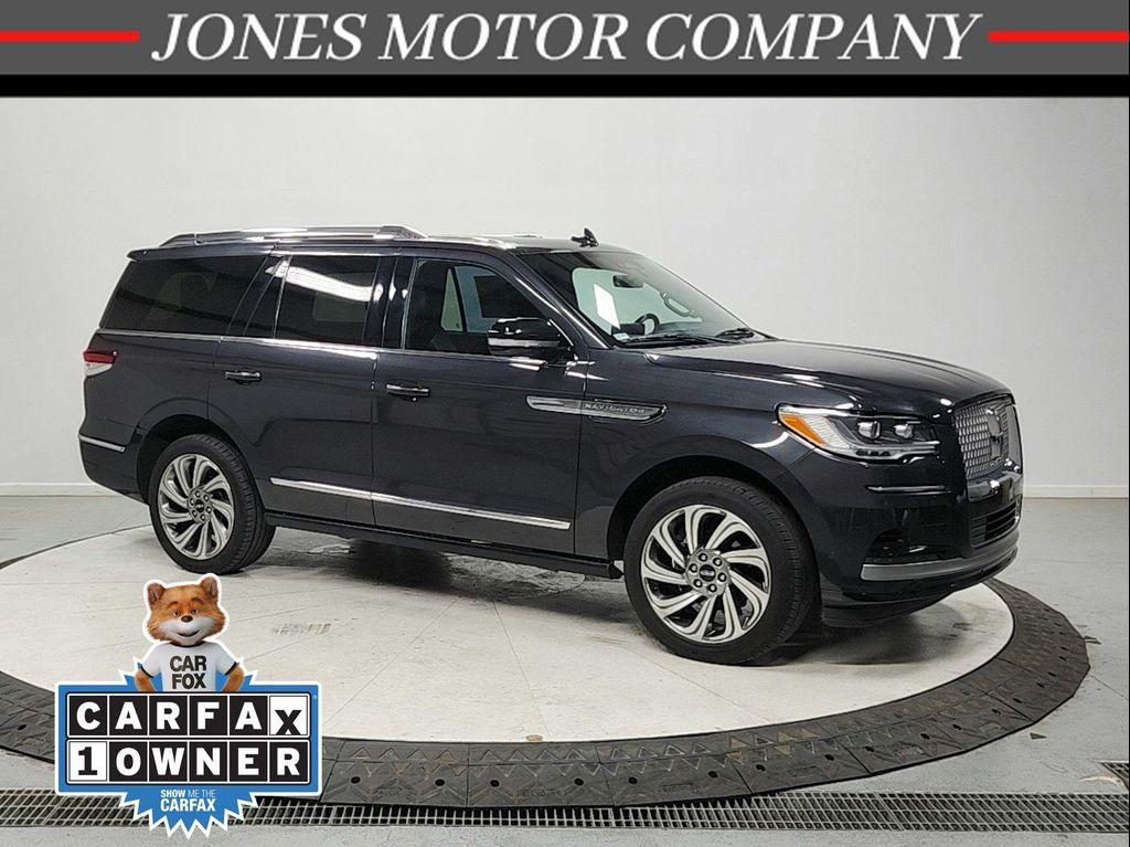 used 2023 Lincoln Navigator car, priced at $41,986
