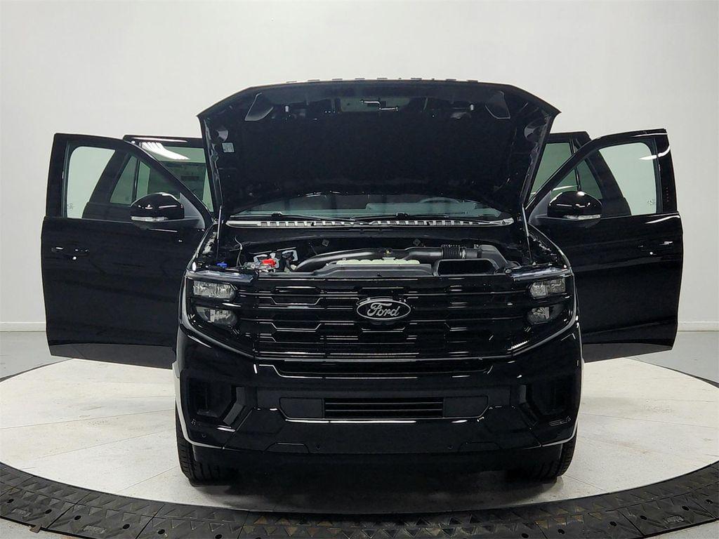 new 2025 Ford Expedition car, priced at $77,275