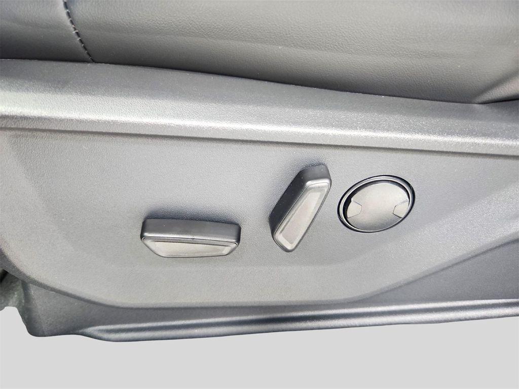 new 2025 Ford Expedition car, priced at $77,275