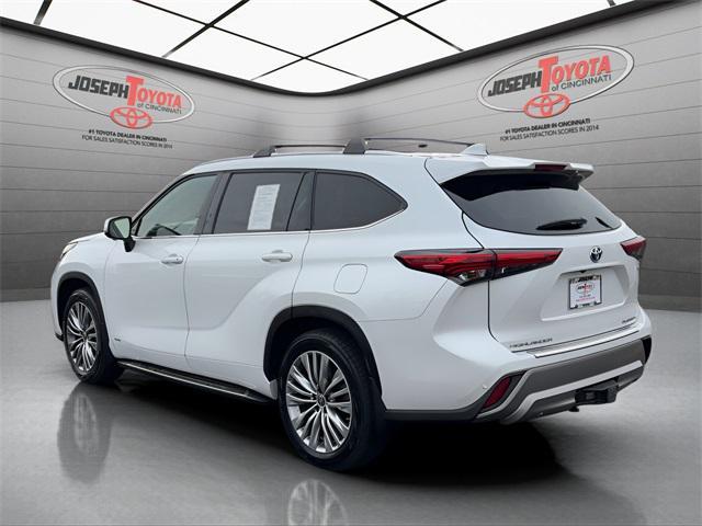 used 2023 Toyota Highlander Hybrid car, priced at $45,500