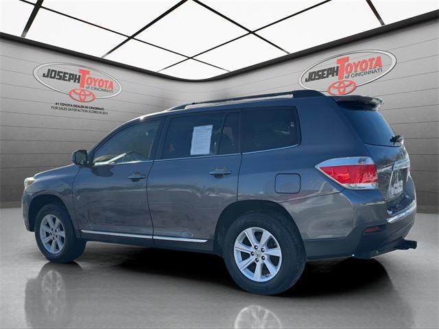 used 2013 Toyota Highlander car, priced at $9,995