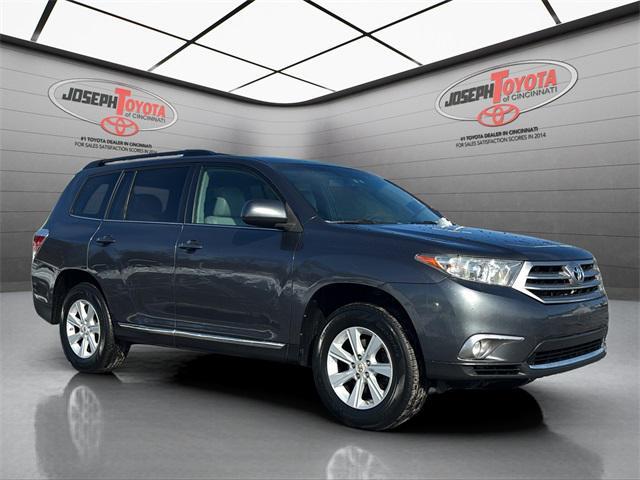 used 2013 Toyota Highlander car, priced at $9,995