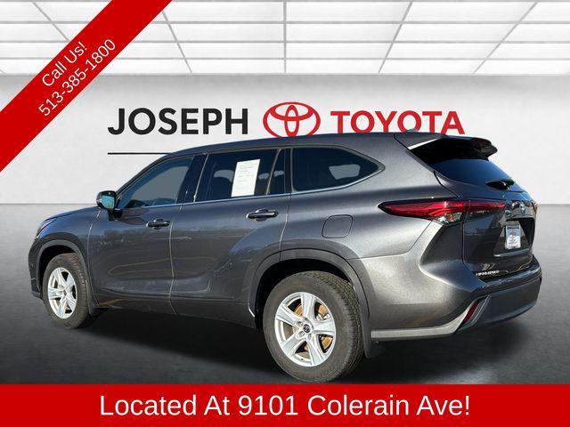used 2021 Toyota Highlander car, priced at $22,950