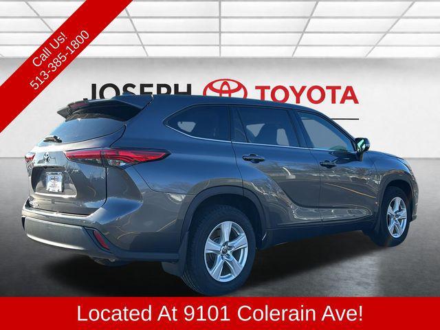 used 2021 Toyota Highlander car, priced at $22,950