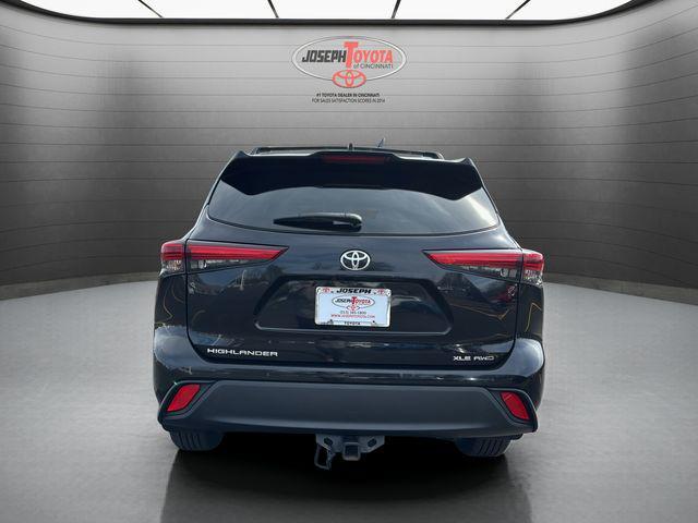used 2023 Toyota Highlander car, priced at $38,500