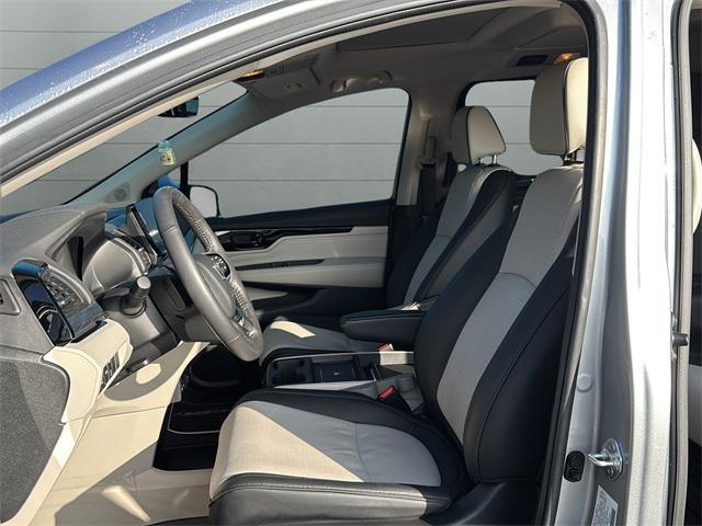 used 2025 Honda Odyssey car, priced at $45,500
