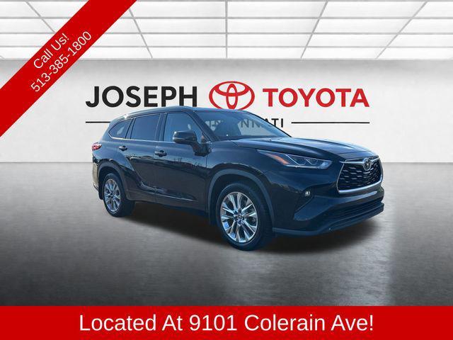 used 2020 Toyota Highlander car, priced at $33,495