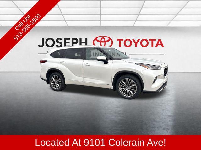 used 2022 Toyota Highlander Hybrid car, priced at $34,595