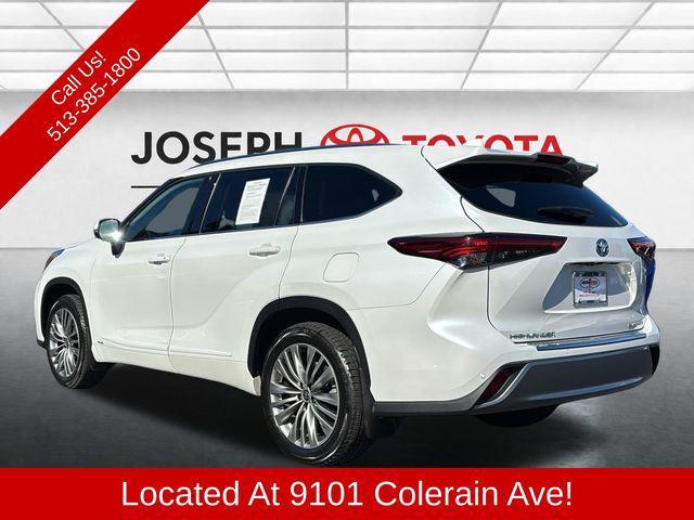 used 2022 Toyota Highlander Hybrid car, priced at $34,595