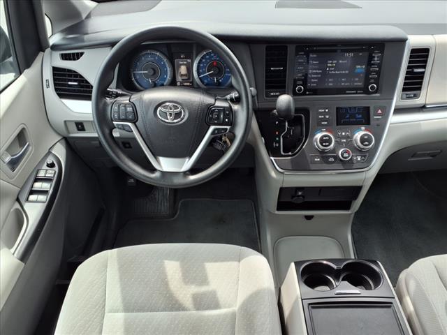 2018 Silver Toyota Sienna