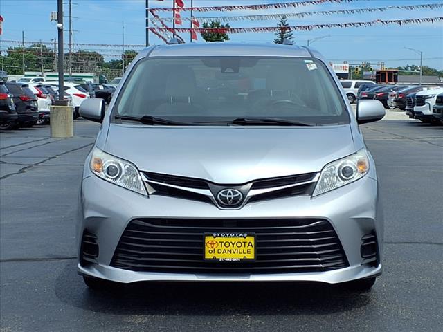 2018 Silver Toyota Sienna