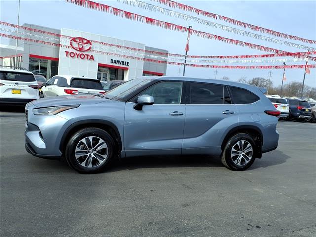 used 2021 Toyota Highlander car, priced at $28,995