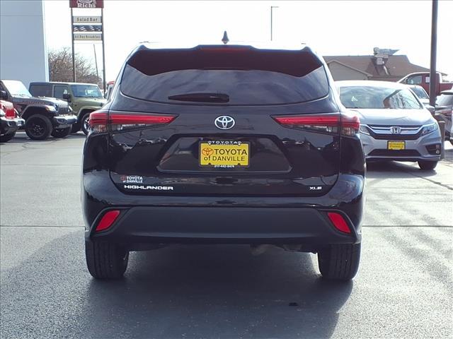used 2021 Toyota Highlander car, priced at $28,995