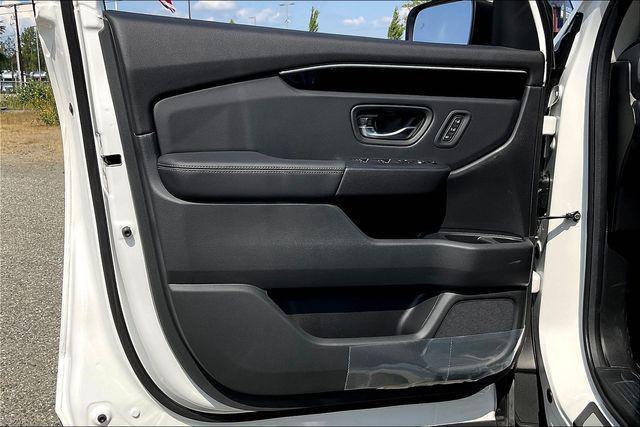 new 2025 Honda Pilot car, priced at $50,050