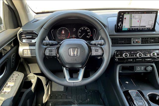 new 2025 Honda Pilot car, priced at $50,050