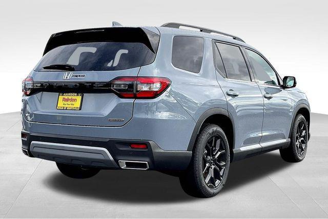 new 2025 Honda Pilot car, priced at $46,997