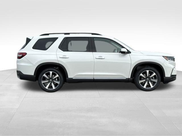 new 2025 Honda Pilot car, priced at $50,780