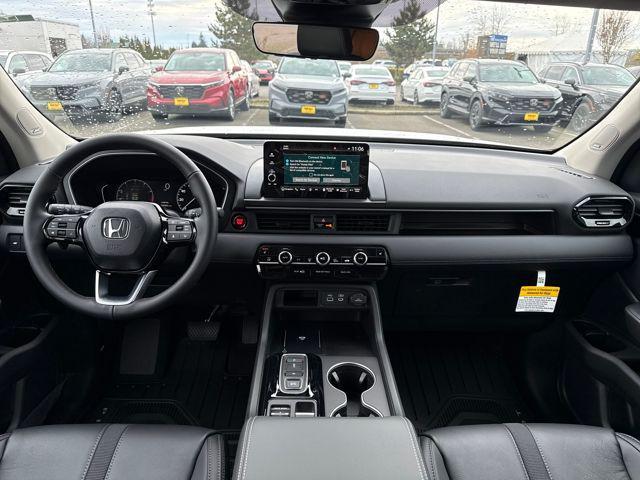 new 2025 Honda Pilot car, priced at $50,780