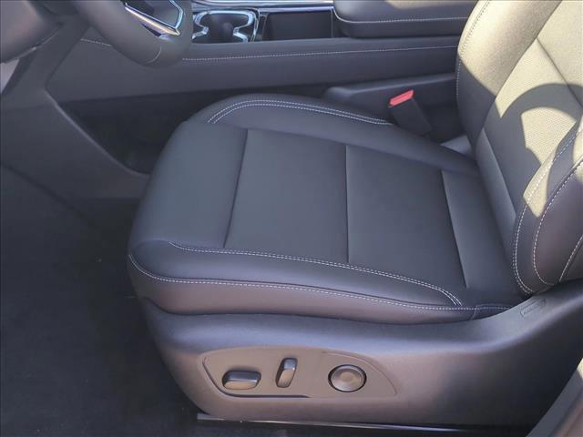 new 2026 Chevrolet Traverse car, priced at $42,153