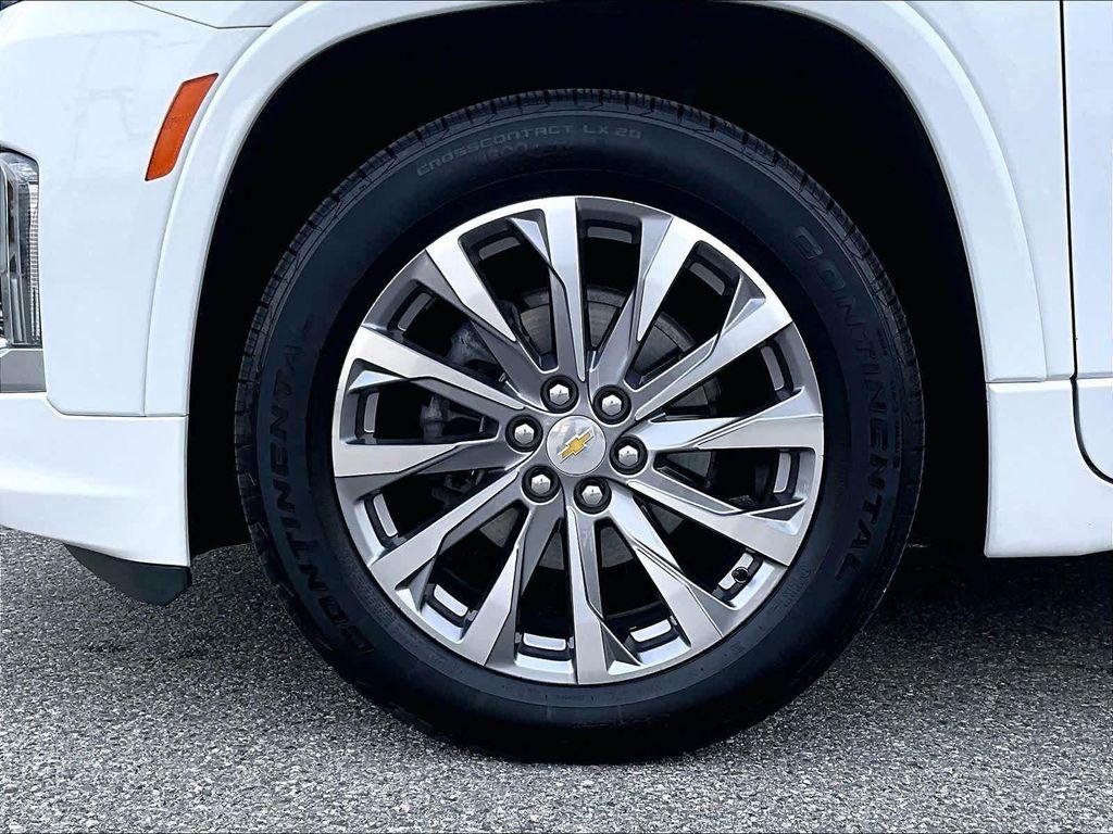 used 2023 Chevrolet Traverse car, priced at $39,228