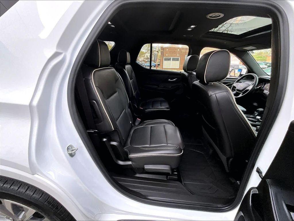 used 2023 Chevrolet Traverse car, priced at $39,228