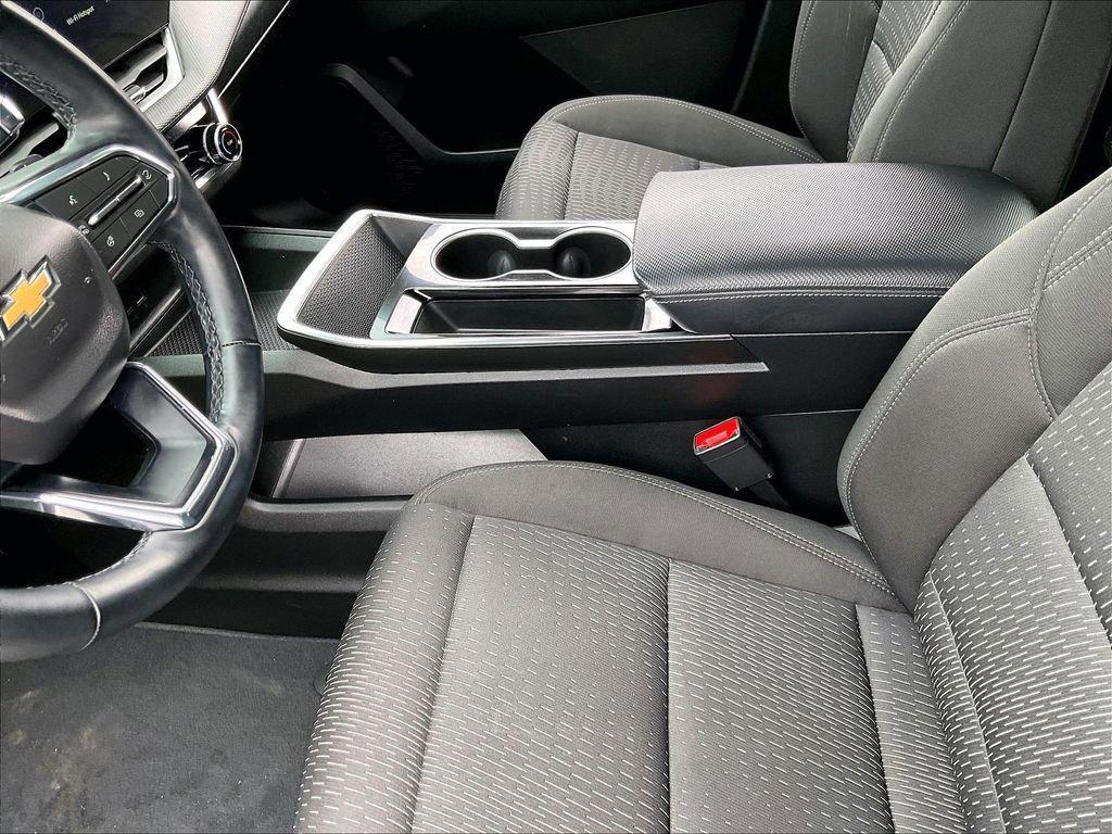 used 2025 Chevrolet Equinox car, priced at $27,156