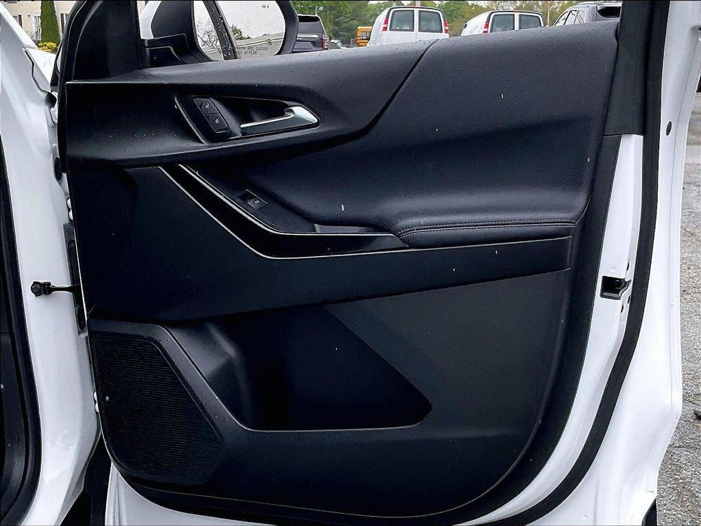 used 2025 Chevrolet Equinox car, priced at $27,156