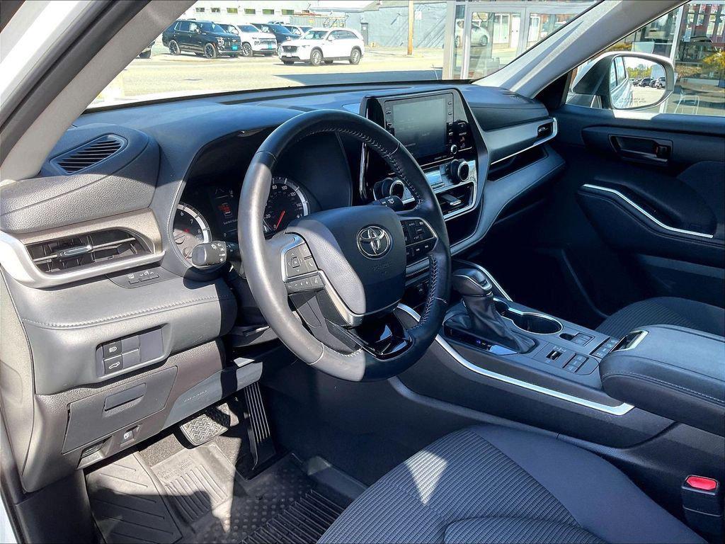 used 2021 Toyota Highlander car, priced at $29,428