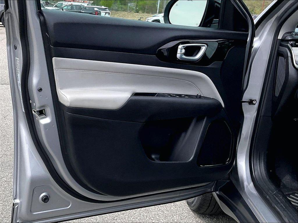 used 2022 Jeep Compass car, priced at $21,505