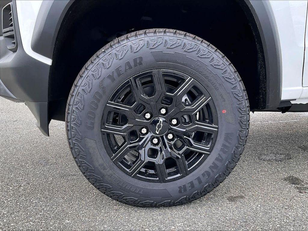 new 2026 Chevrolet Colorado car, priced at $42,889