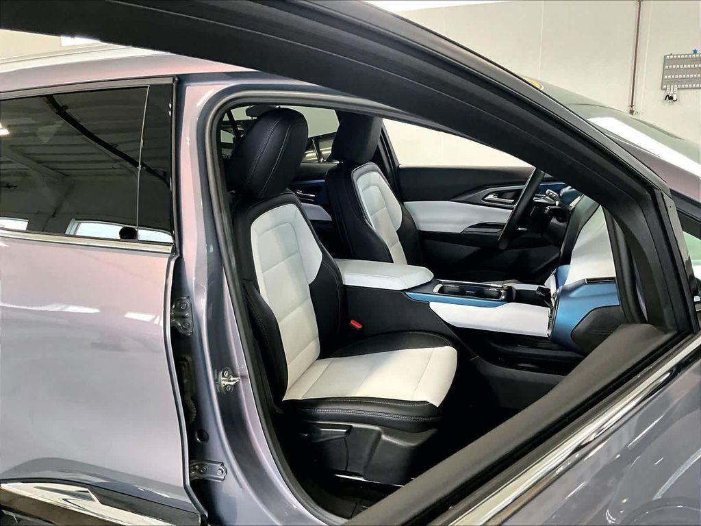 used 2025 Chevrolet Equinox EV car, priced at $24,271