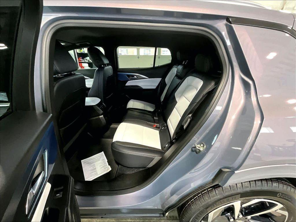 used 2025 Chevrolet Equinox EV car, priced at $24,271