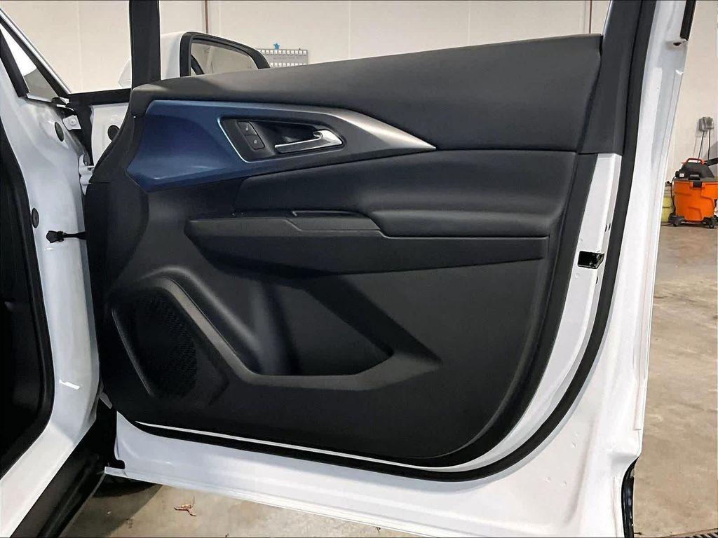 used 2025 Chevrolet Equinox EV car, priced at $23,479