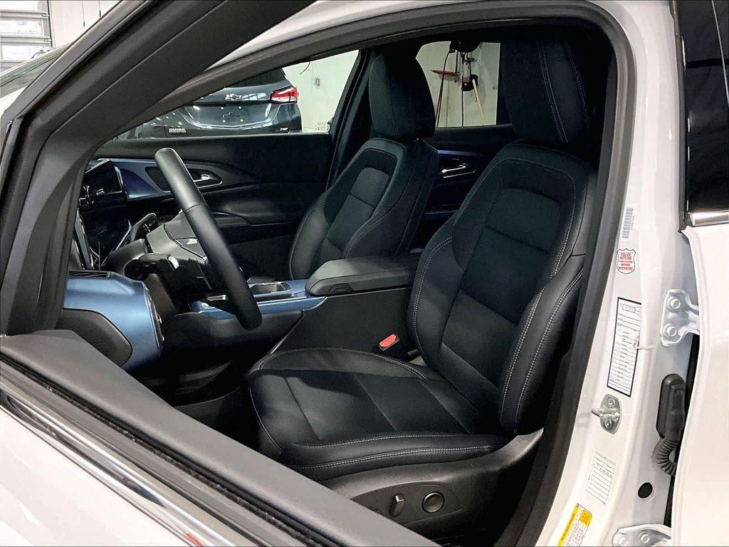 used 2025 Chevrolet Equinox EV car, priced at $23,479