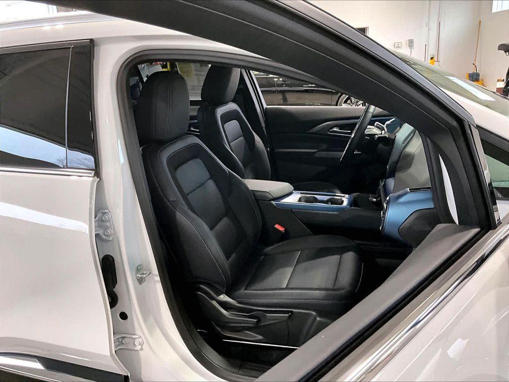 used 2025 Chevrolet Equinox EV car, priced at $23,479