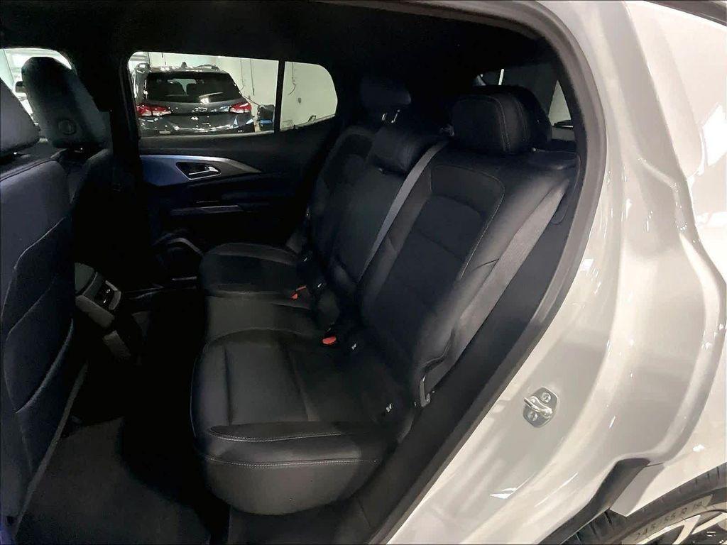 used 2025 Chevrolet Equinox EV car, priced at $23,479