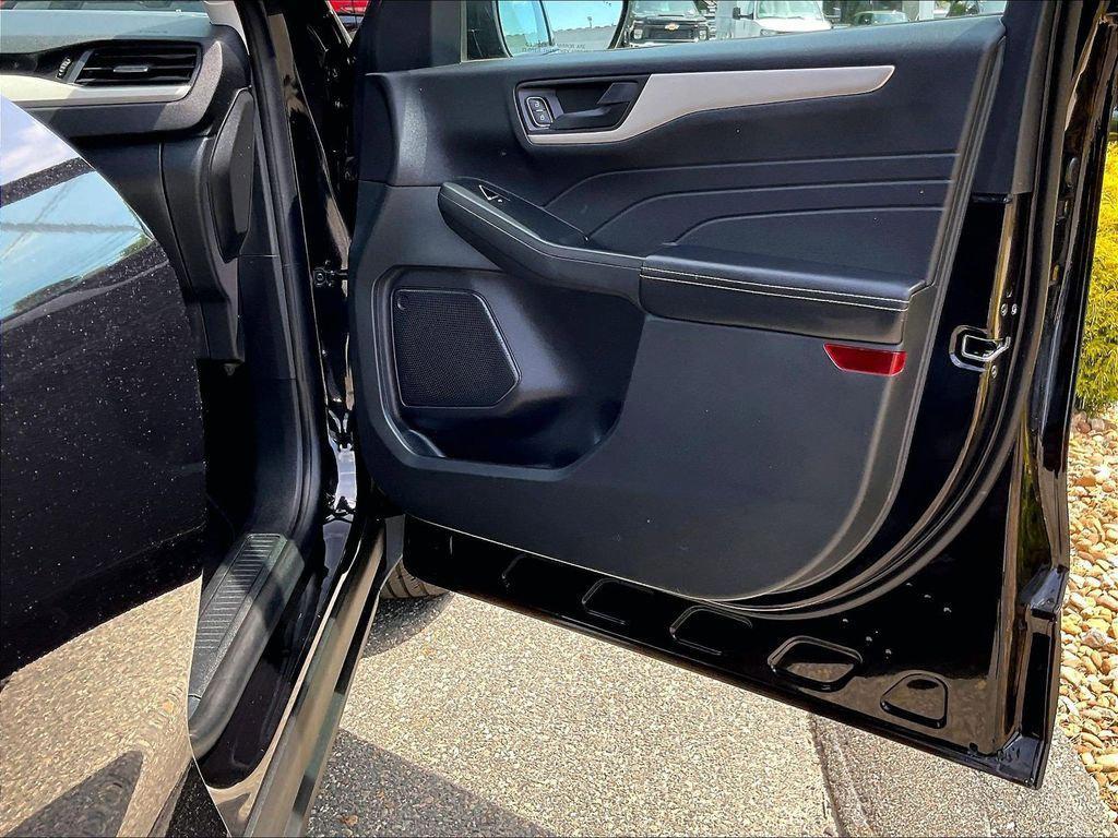used 2022 Ford Escape car, priced at $19,526