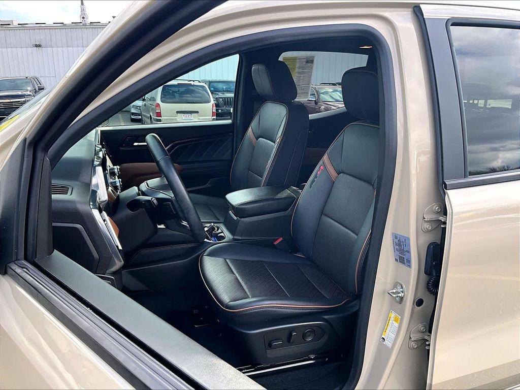 used 2023 GMC Canyon car, priced at $39,904