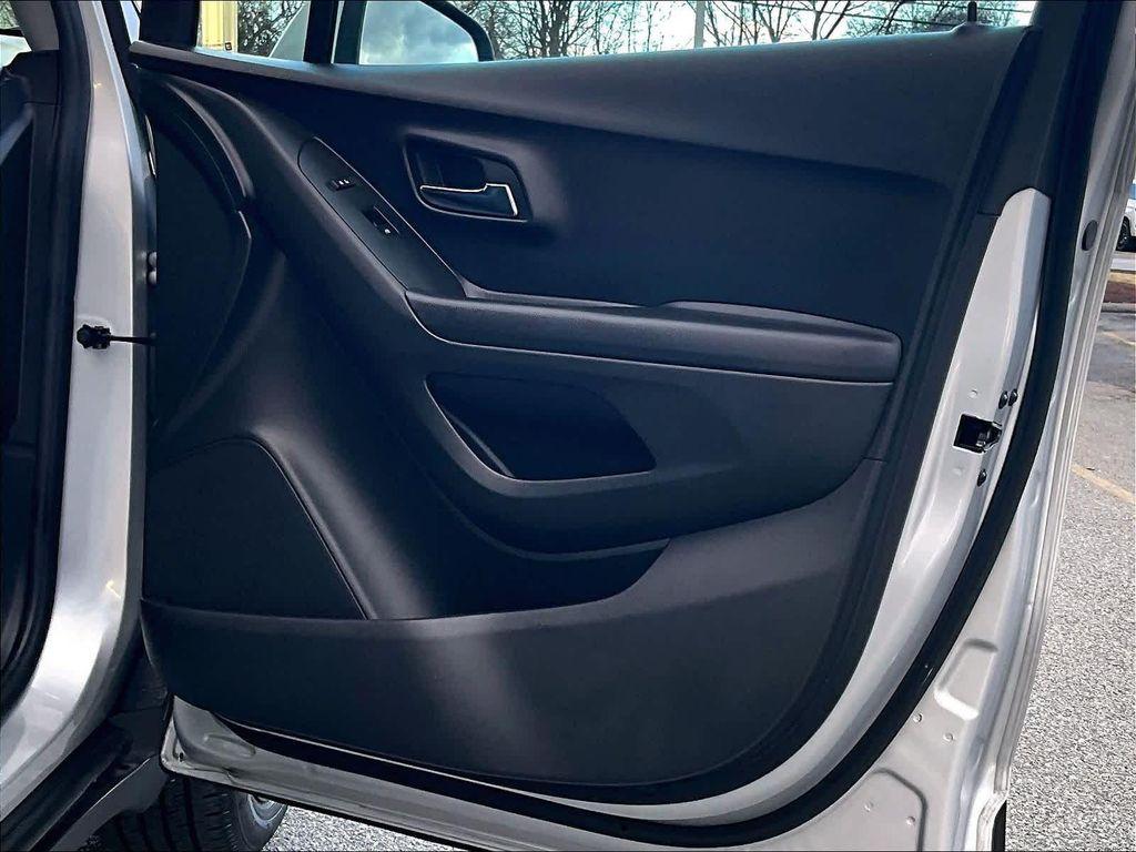 used 2022 Chevrolet Trax car, priced at $18,528